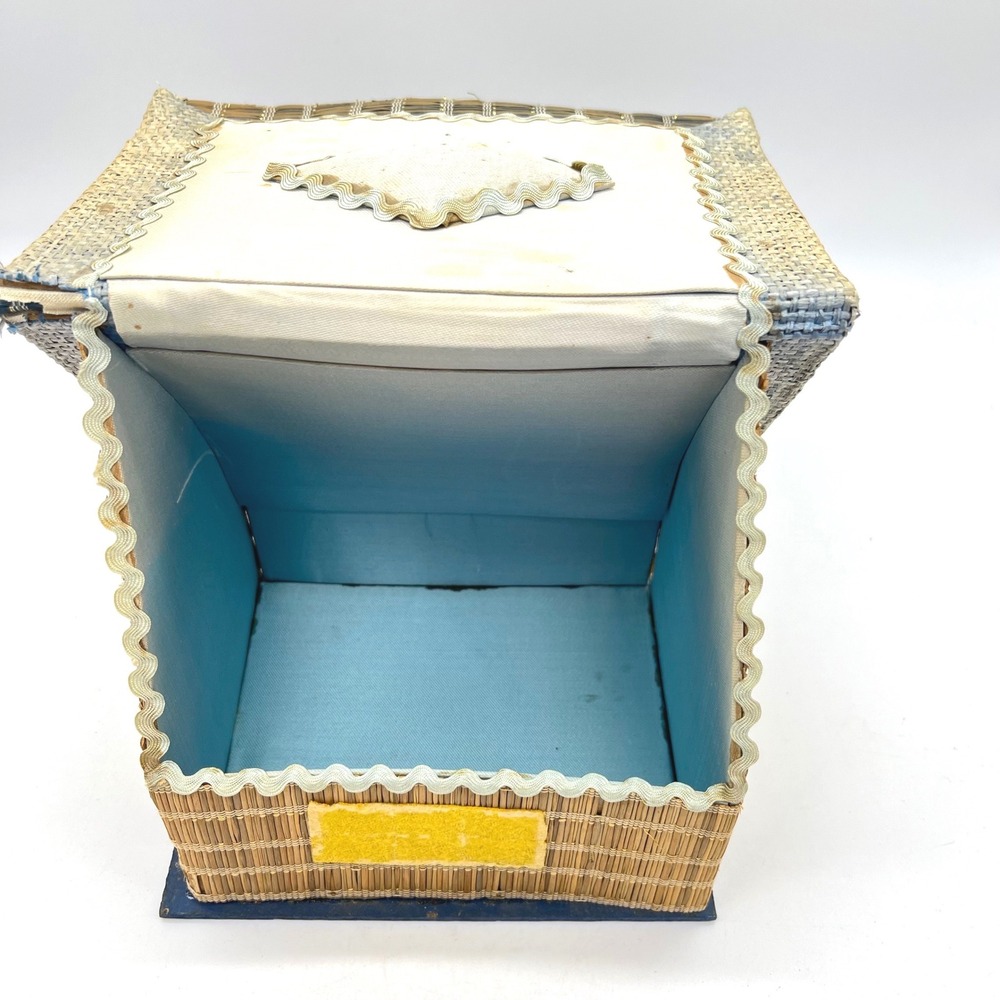 Vintage Woven Straw Cottage Sewing Basket Pincushion Box Japan Mid Century - Picture 3 of 12
